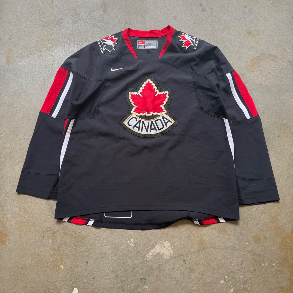 Nike Hockey Team Canada Jersey XL Black IIHF Embroidered Maple Leaf Crest Mens